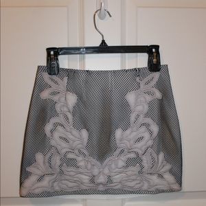 Adorable Ark & Co black and white skirt - Small